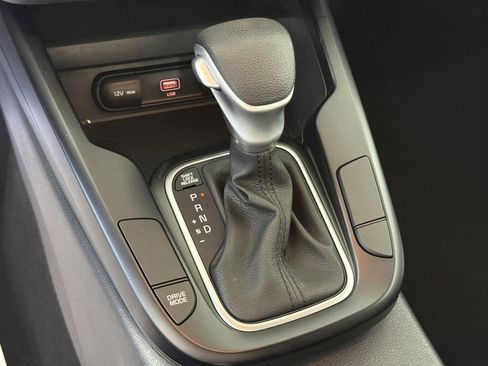 Used 2022 Kia Soul LX image 21