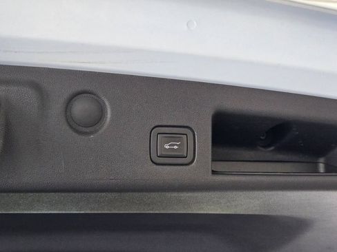 Certified 2024 Chevrolet Equinox LT FWD image 13