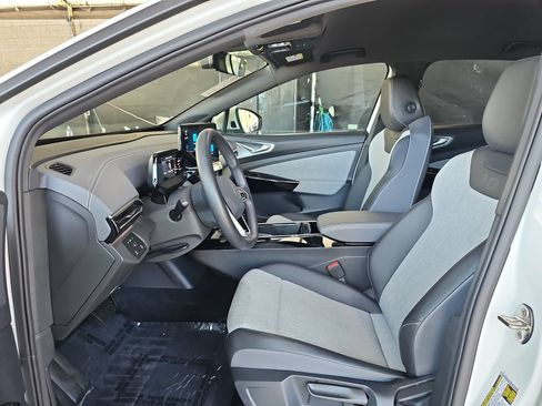 Used 2023 Volkswagen ID.4 Pro RWD image 16