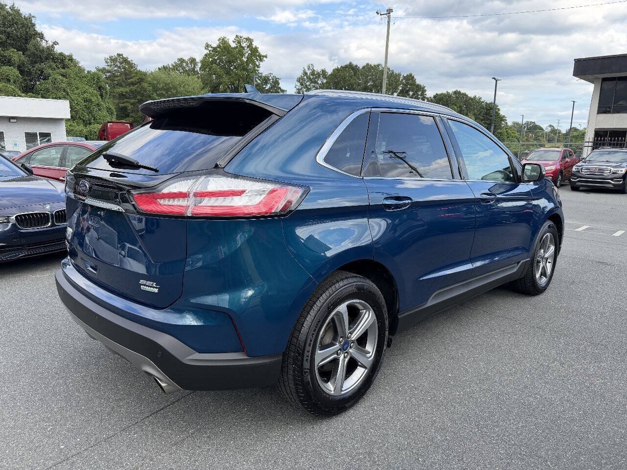 Used 2020 Ford Edge SEL w/ Convenience Package FWD image 4