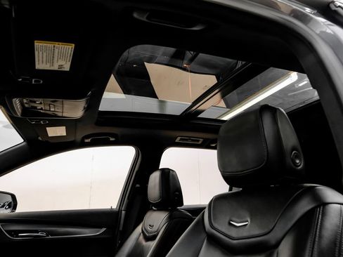 Used 2021 Cadillac XT6 Luxury FWD image 5