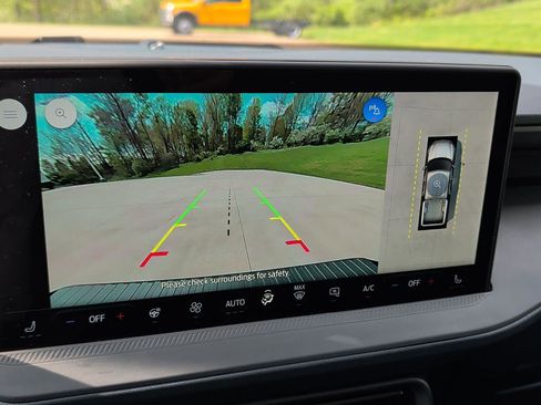 New 2025 Ford Maverick Lobo AWD/4WD image 16