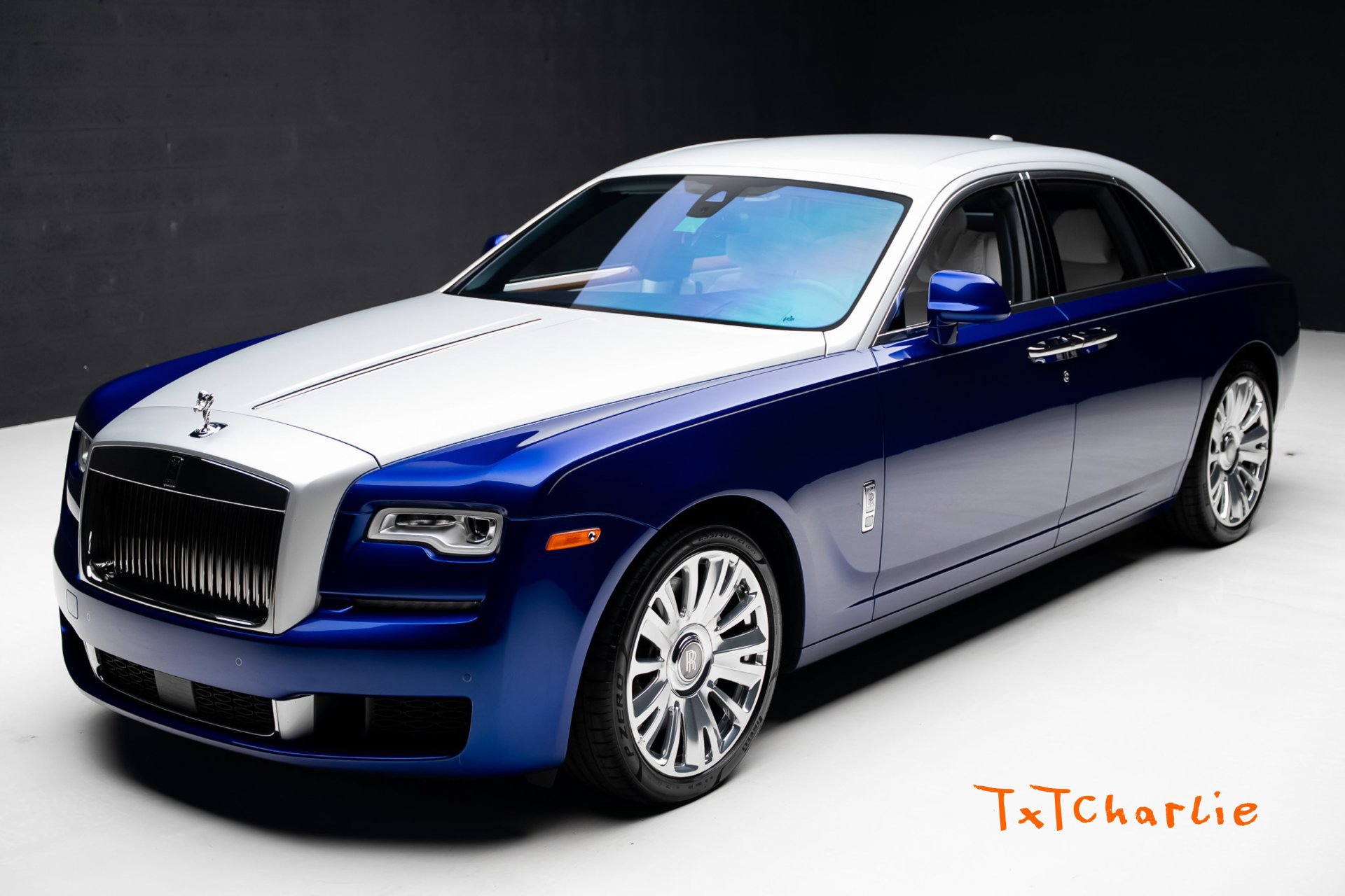 Used 2018 Rolls-Royce Ghost RWD image 1
