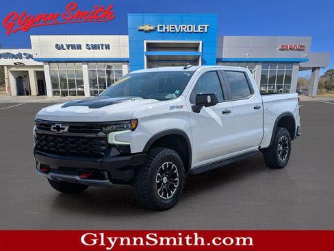 Used 2023 Chevrolet Silverado 1500 ZR2 w/ Technology Package AWD/4WD image 1
