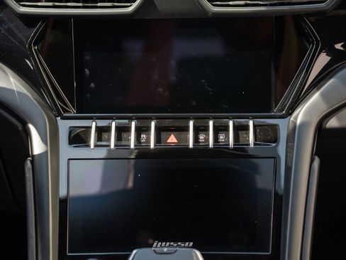 Used 2021 Lamborghini Urus image 54