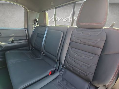 Used 2025 Nissan Frontier PRO-4X AWD/4WD image 22