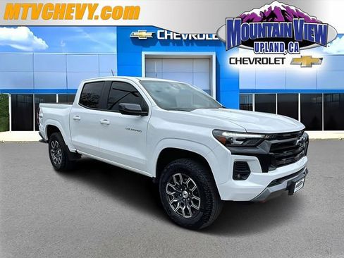Used 2025 Chevrolet Colorado Z71 AWD/4WD image 1