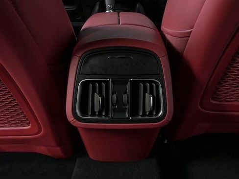 Certified 2022 Maserati Levante GT image 19