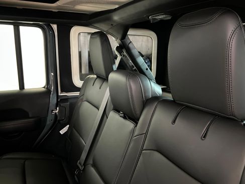New 2026 Jeep Wrangler Unlimited Rubicon AWD/4WD image 20