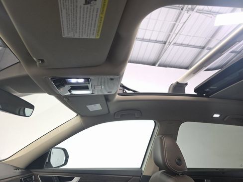 Used 2024 Volkswagen Atlas SEL image 9