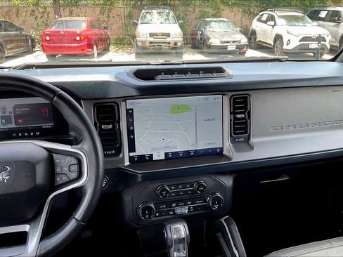 Used 2022 Ford Bronco Outer Banks w/ Sasquatch Package image 6