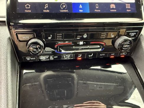 Used 2022 Jeep Grand Cherokee L Limited image 25