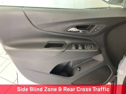 Used 2023 Chevrolet Equinox LT AWD/4WD image 13
