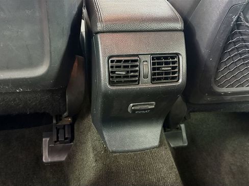 Used 2014 Subaru Outback 3.6R Limited w/ Moonroof Package image 30