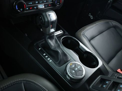 Used 2025 Ford Bronco Outer Banks image 14