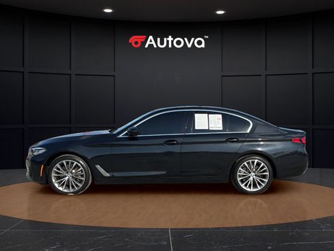Used 2023 BMW 530i xDrive w/ Premium Package AWD/4WD image 2