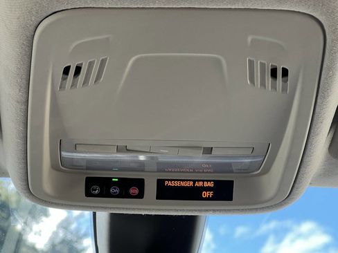 Used 2017 Chevrolet Cruze LT w/ Convenience Package image 23