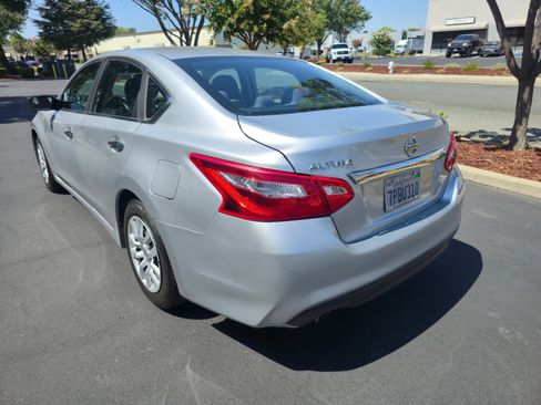 Used 2016 Nissan Altima 2.5 S w/ Power Driver Seat Package FWD image 7