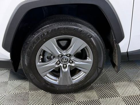 Used 2022 Toyota RAV4 XLE w/ Convenience Package image 15