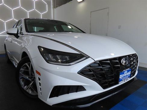 Used 2022 Hyundai Sonata SEL w/ Convenience Package FWD image 2