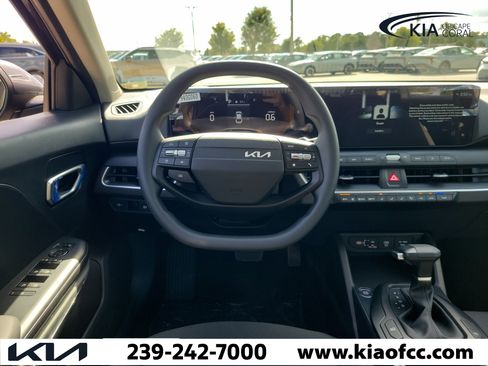 New 2026 Kia K4 FWD image 15