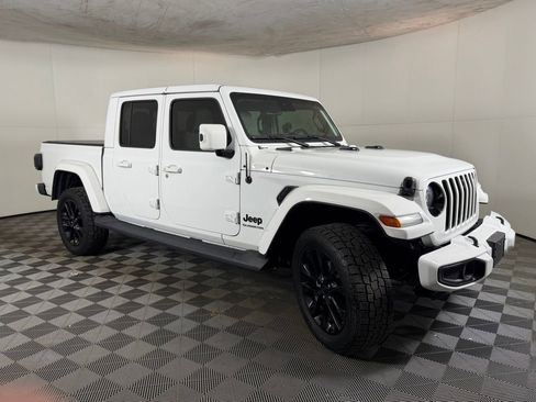 Certified 2021 Jeep Gladiator Overland image 6