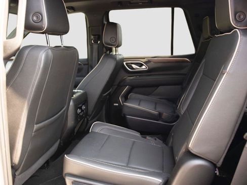 Used 2024 Chevrolet Tahoe Premier AWD/4WD image 14