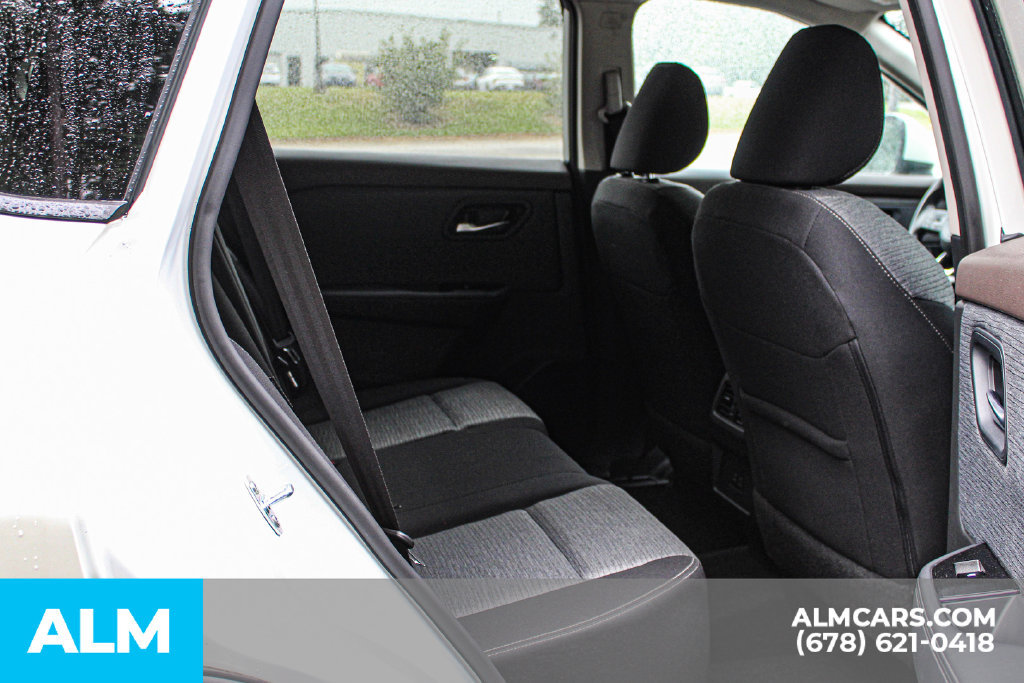 Used 2023 Nissan Rogue SV FWD image 18