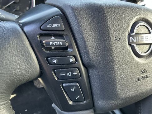 Used 2024 Nissan Titan SV image 10