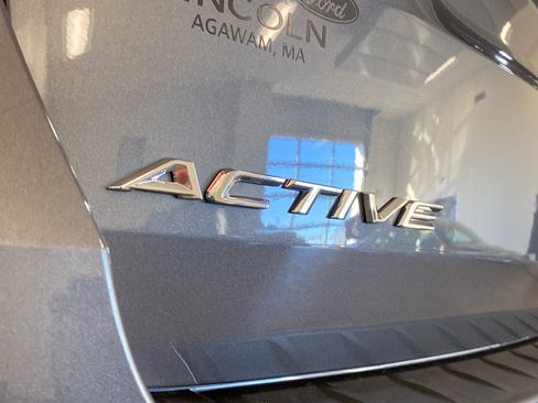 New 2026 Ford Explorer Active w/ Active Comfort Package image 7