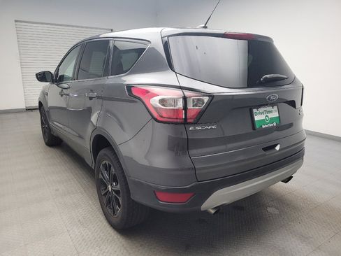 Used 2017 Ford Escape SE FWD image 5