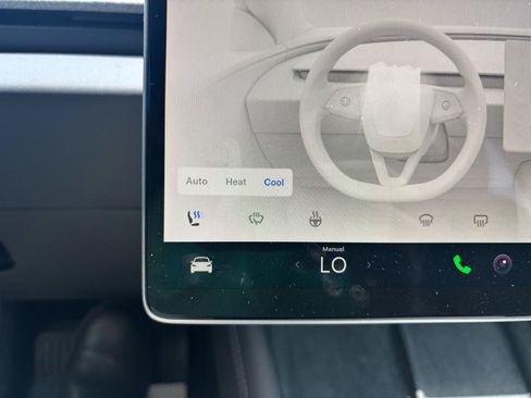 Used 2025 Tesla Model 3 Long Range AWD/4WD image 23