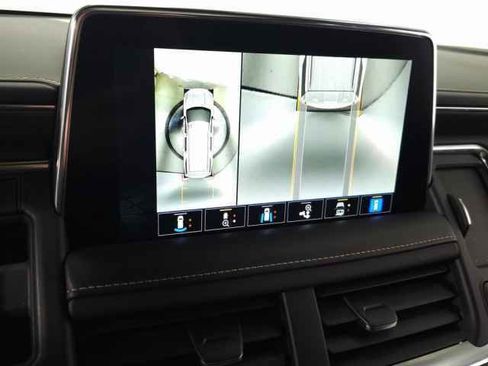 Used 2022 GMC Yukon XL SLT w/ SLT Premium Package image 33