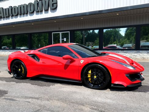 Used 2020 Ferrari 488 Pista Coupe image 3