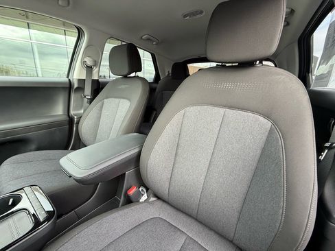 Certified 2025 Hyundai Ioniq 5 SE image 12