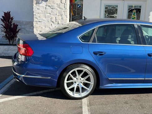 Used 2016 Volkswagen Passat 1.8T R-Line image 16