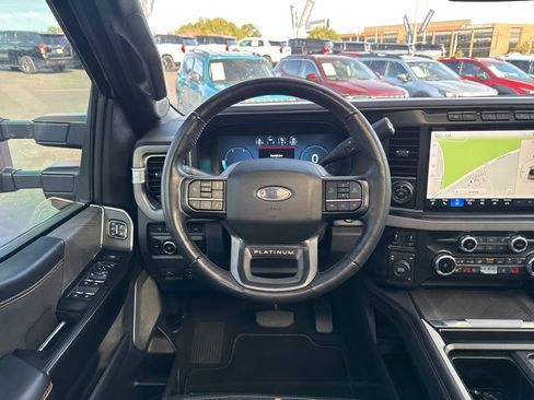 Used 2023 Ford F350 Platinum w/ FX4 Off-Road Package image 40