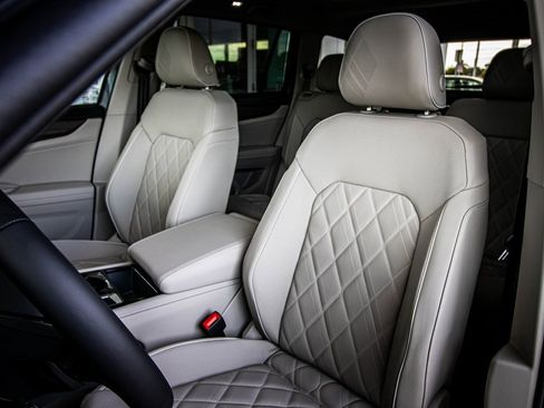 New 2026 Volkswagen Atlas SEL Premium R-Line image 28