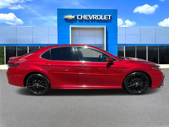 Used 2021 Toyota Camry XSE w/ Carpet Mat Package (TMS) FWD image 2