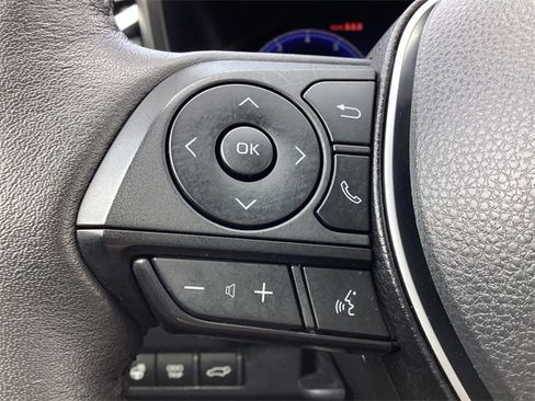 Used 2023 Toyota RAV4 Limited image 17