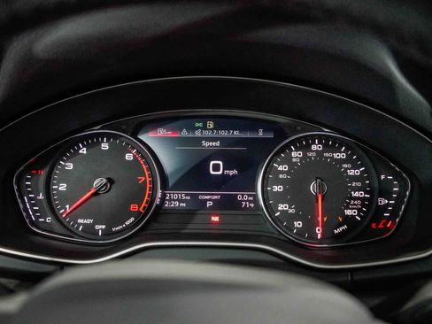 Used 2023 Audi Q5 2.0T Premium w/ Convenience Package image 24