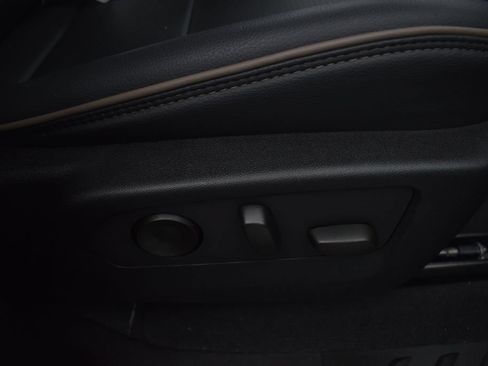 Used 2024 GMC Canyon Denali AWD/4WD image 36