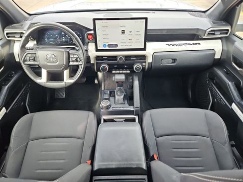 Used 2024 Toyota Tacoma TRD Off-Road image 26