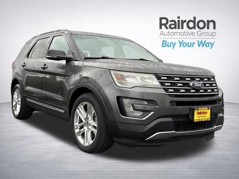 Used 2016 Ford Explorer XLT w/ Equipment Group 202A FWD image 1