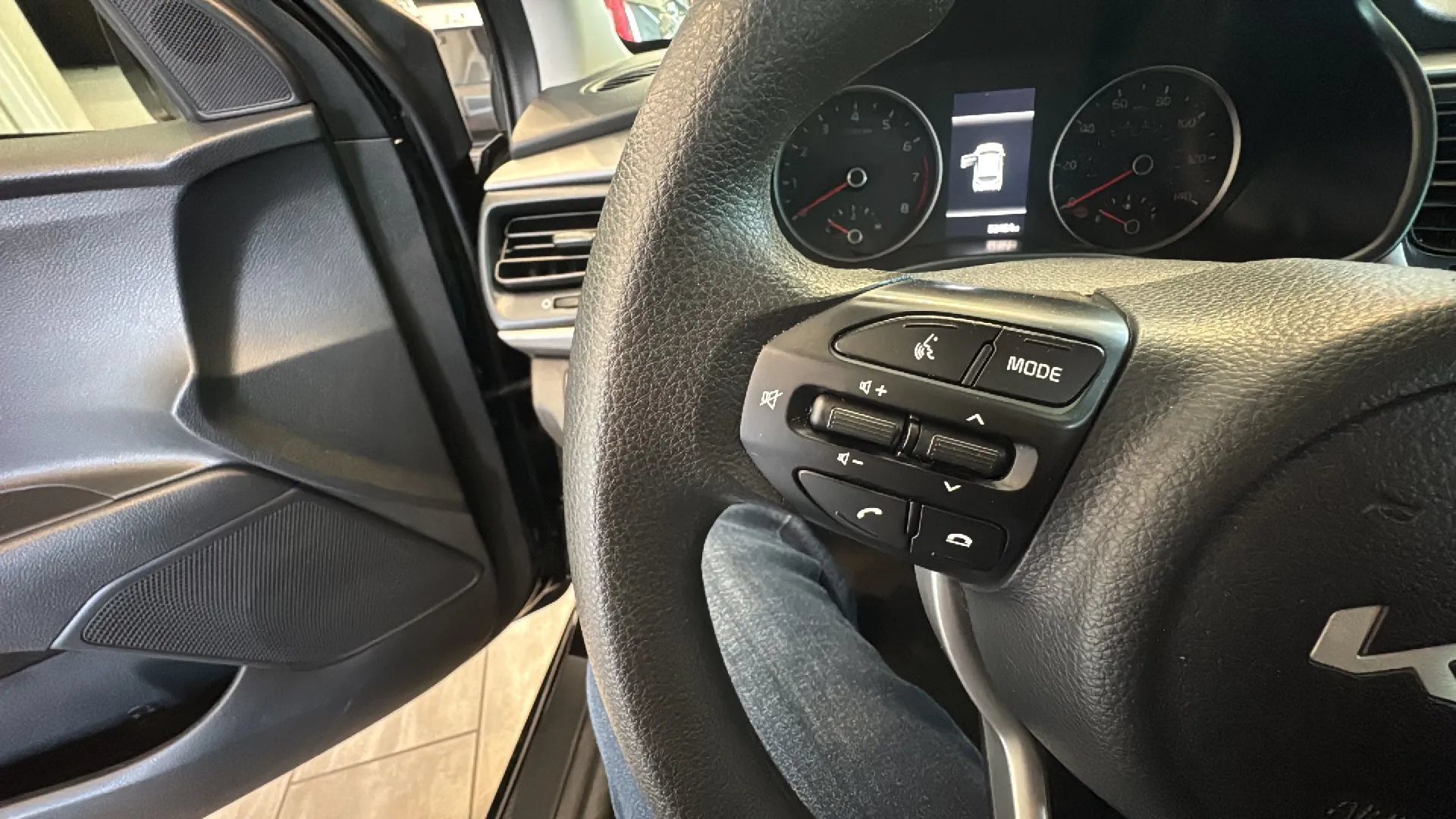 Used 2023 Kia Rio S w/ Technology Package FWD image 32