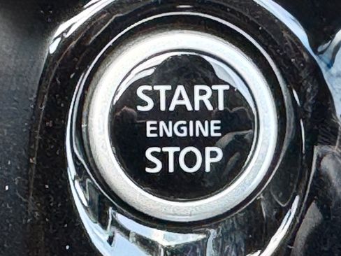 New 2025 Nissan Versa SV image 19