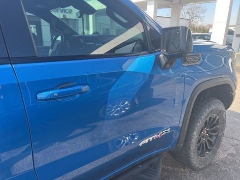 Used 2023 GMC Sierra 1500 AT4X image 4