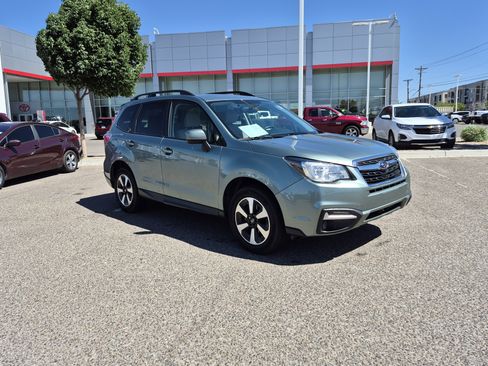 Used 2018 Subaru Forester 2.5i Premium AWD/4WD image 16