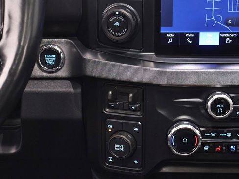 Certified 2025 Ford F350 Platinum w/ FX4 Off-Road Package image 31