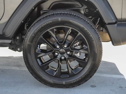 Used 2022 Jeep Wrangler Sport image 11